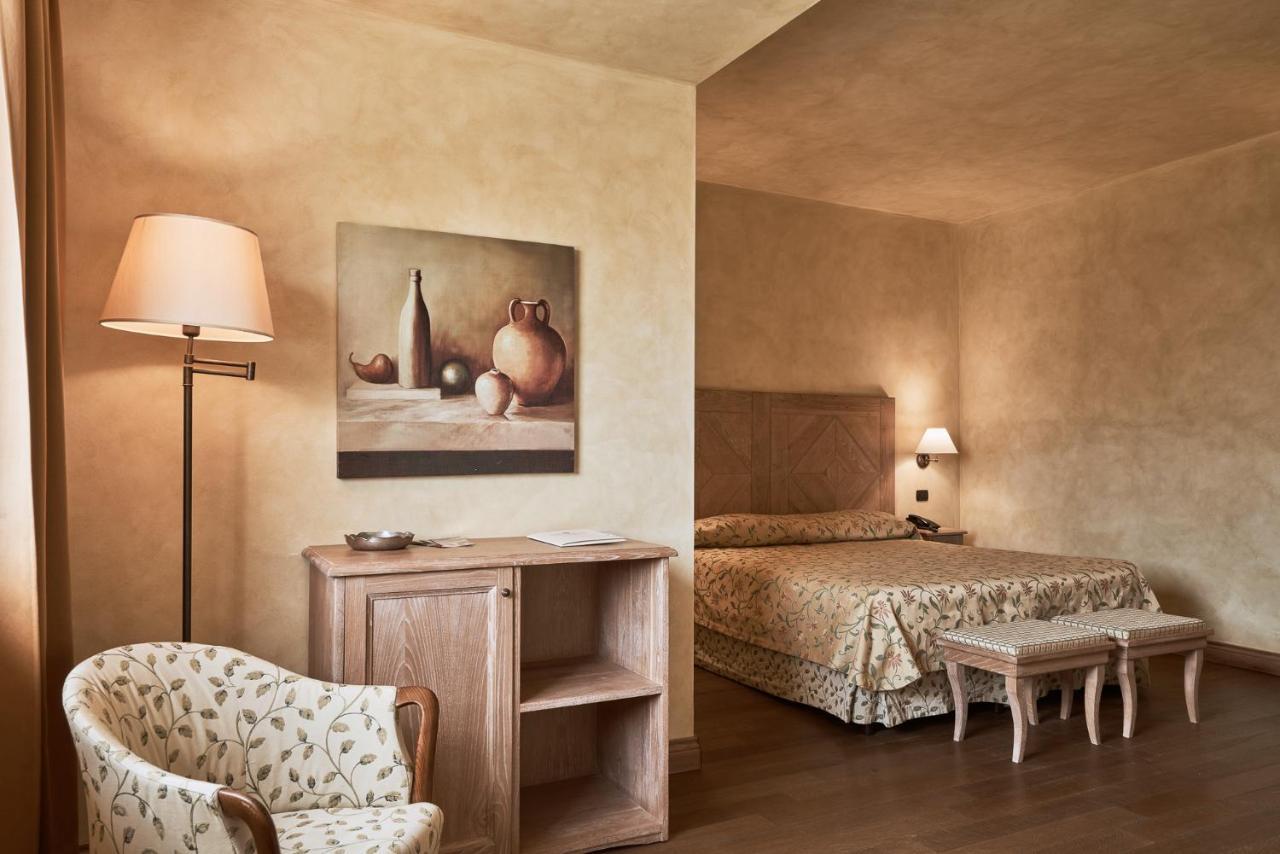 Hotel Borgo Lanciano à Castelraimondo Extérieur photo