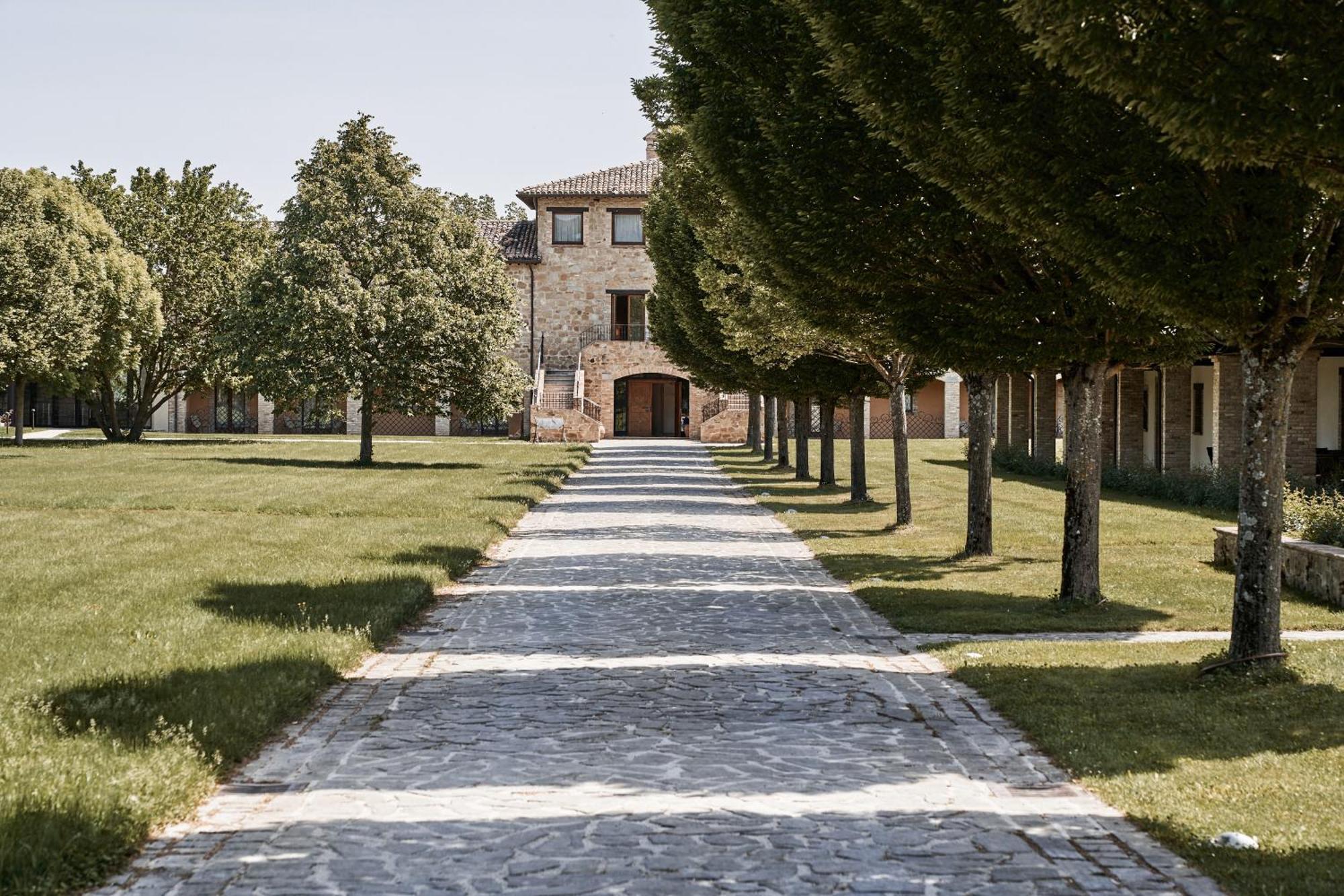 Hotel Borgo Lanciano à Castelraimondo Extérieur photo