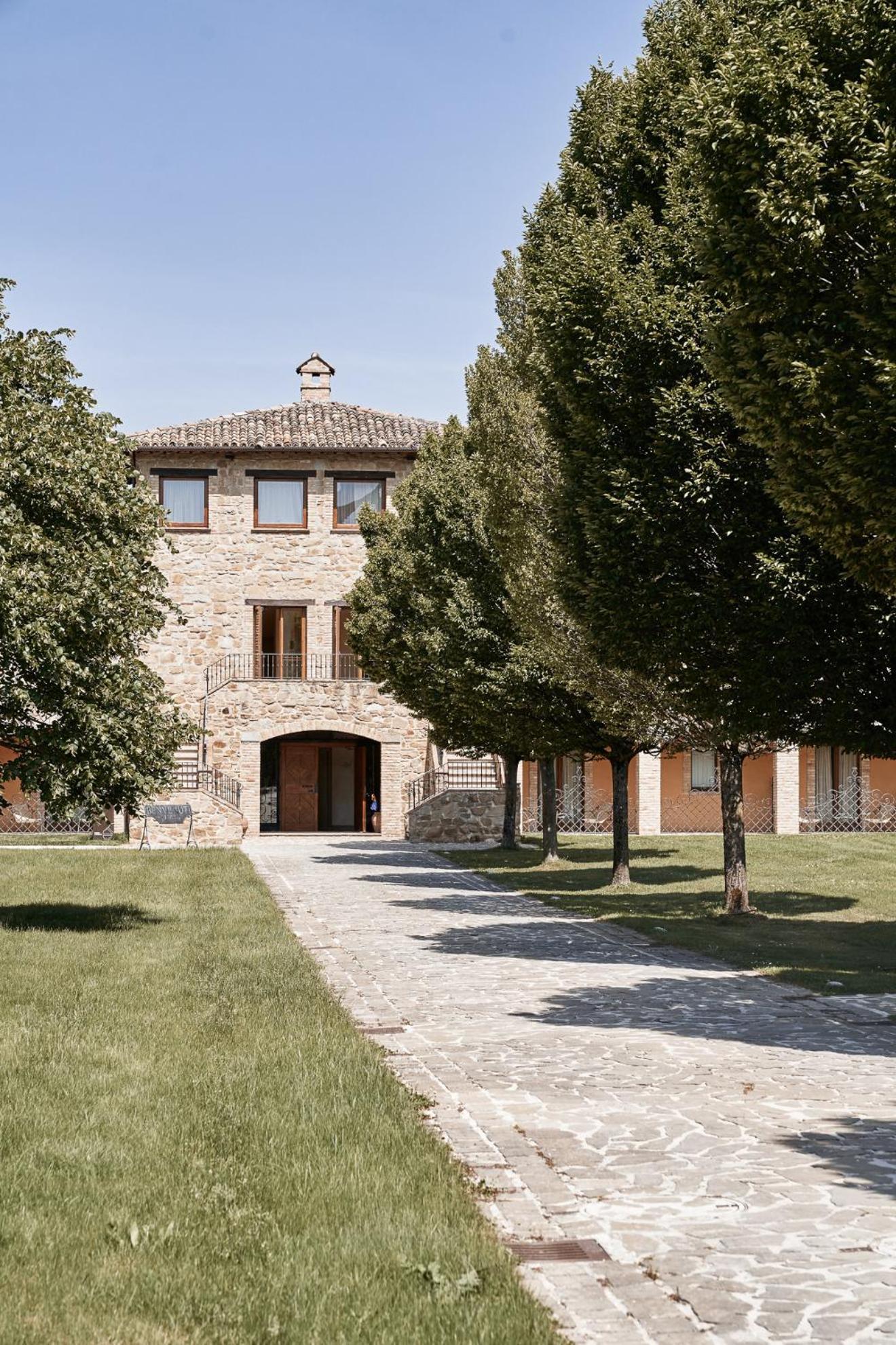 Hotel Borgo Lanciano à Castelraimondo Extérieur photo