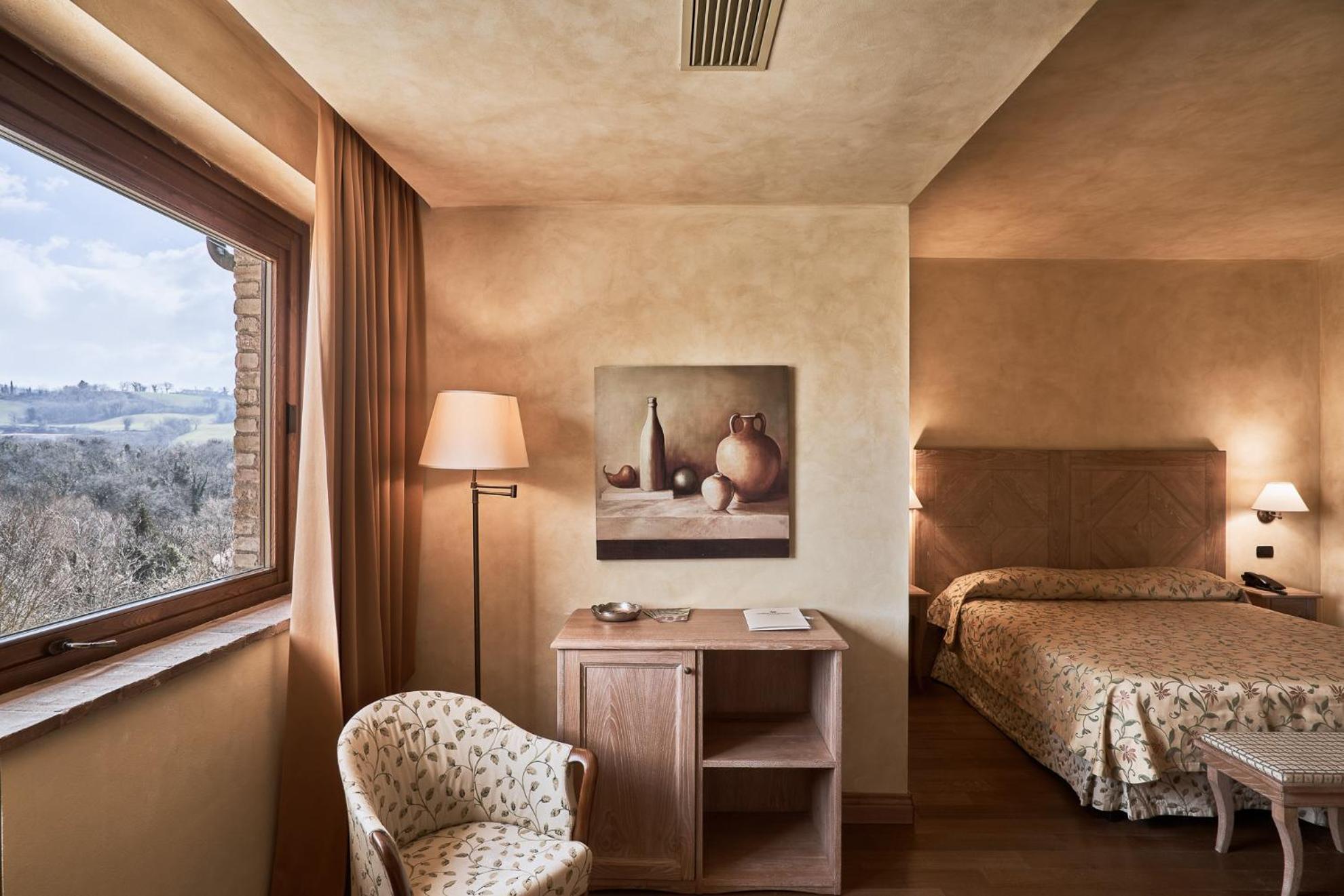 Hotel Borgo Lanciano à Castelraimondo Extérieur photo