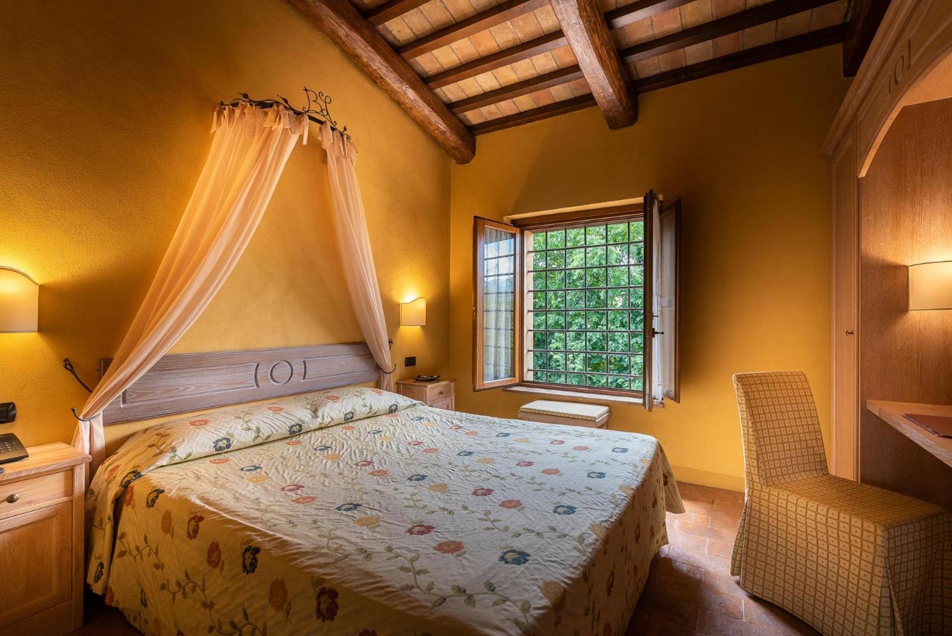 Hotel Borgo Lanciano à Castelraimondo Extérieur photo