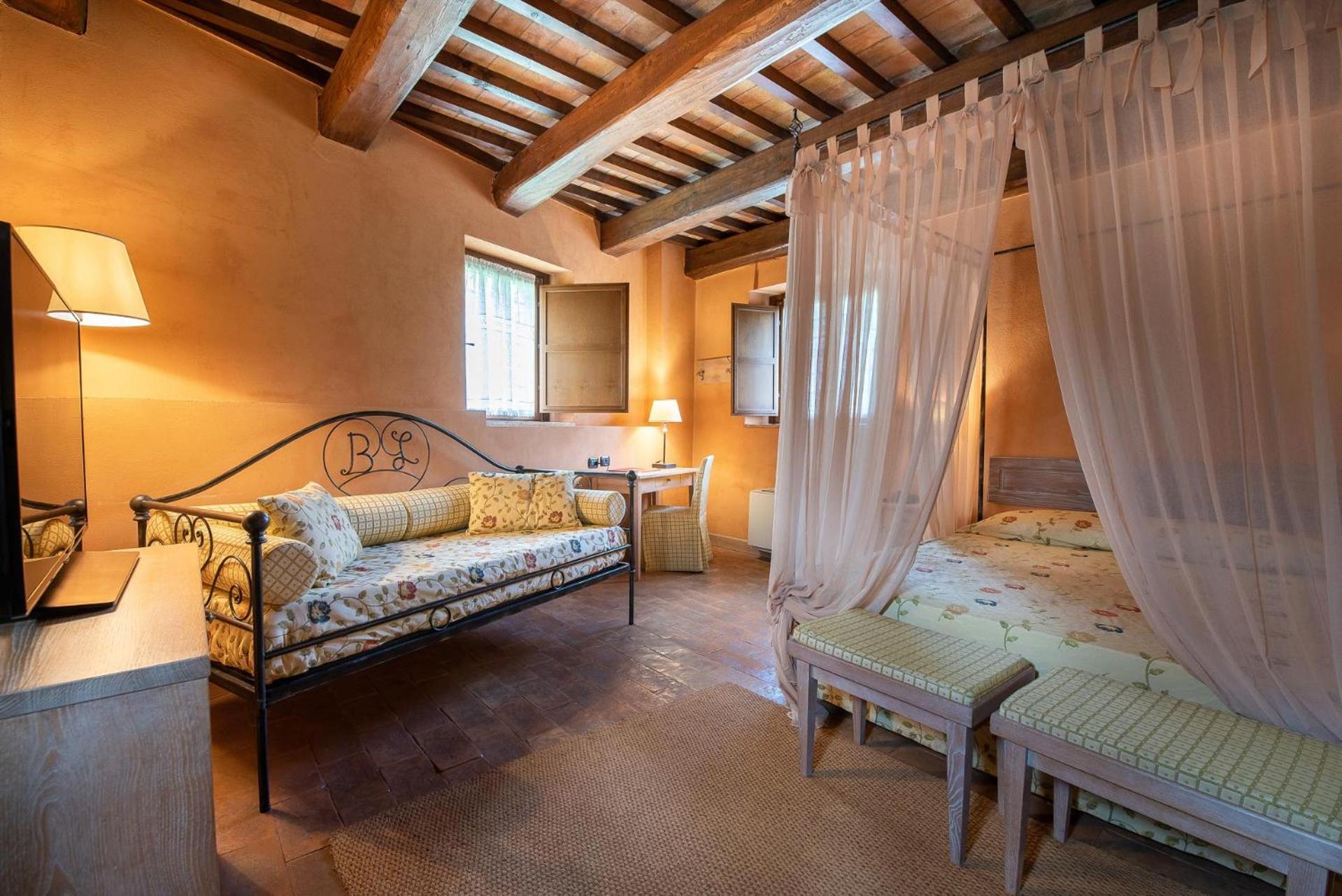 Hotel Borgo Lanciano à Castelraimondo Extérieur photo
